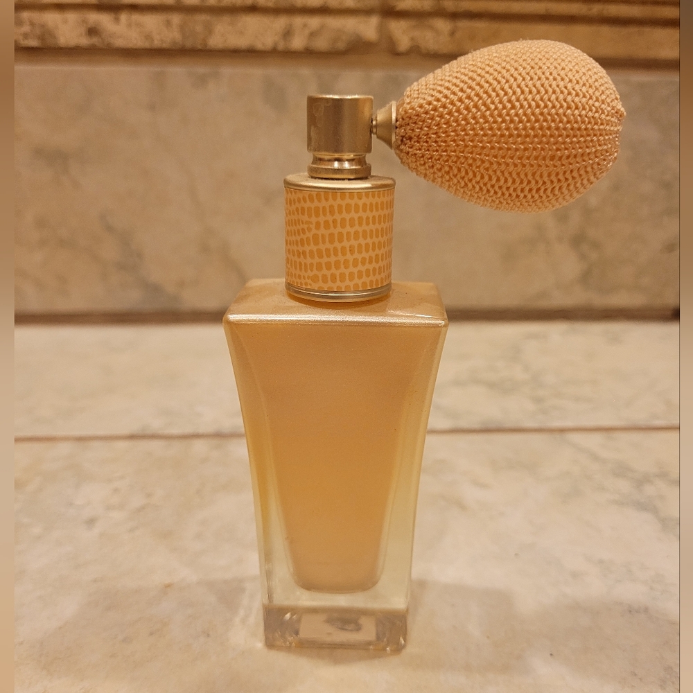 Bath & Body Works Radiant Powder Spray